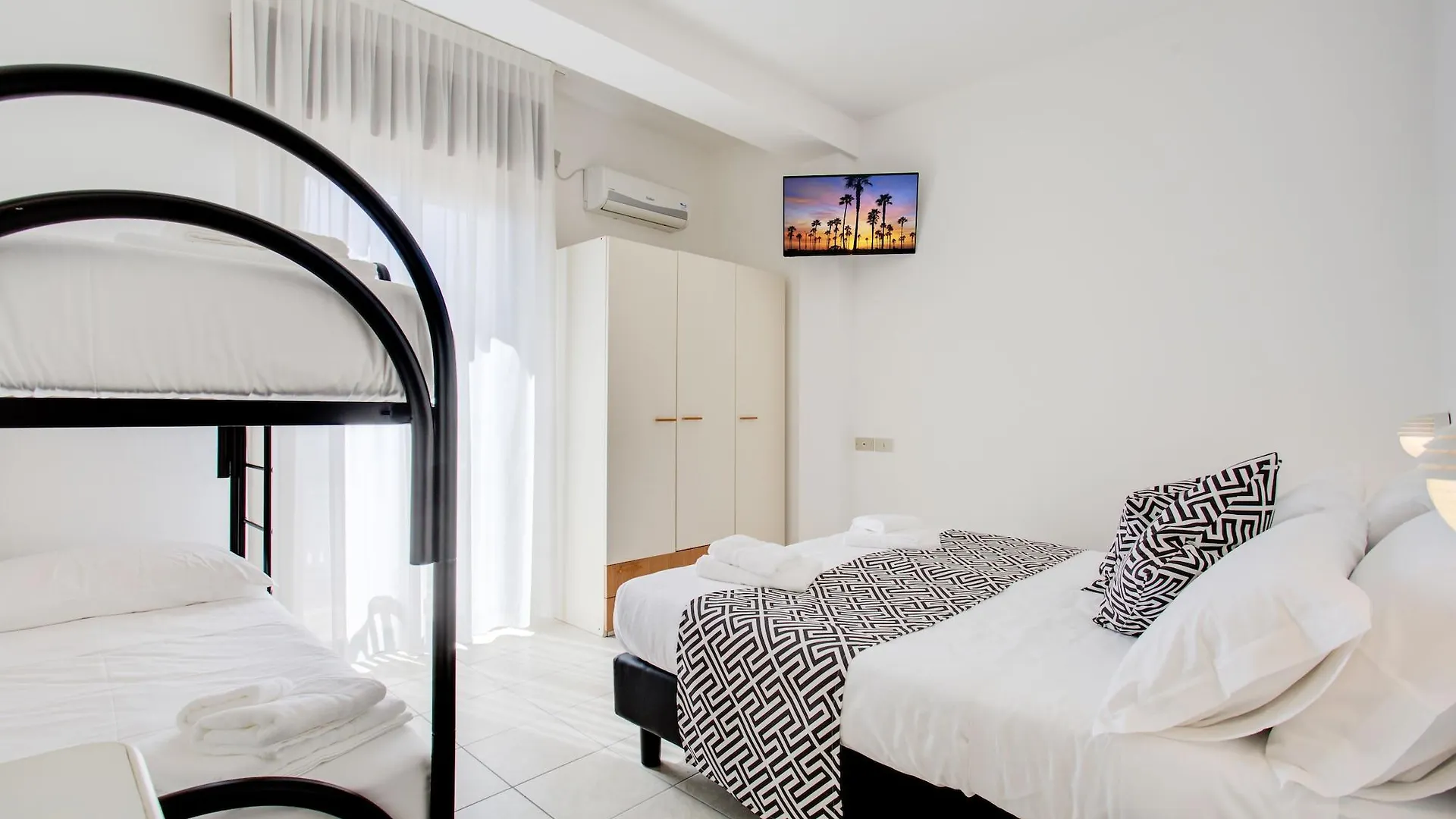 Hotel Grazia Riccione 2*,  Italy